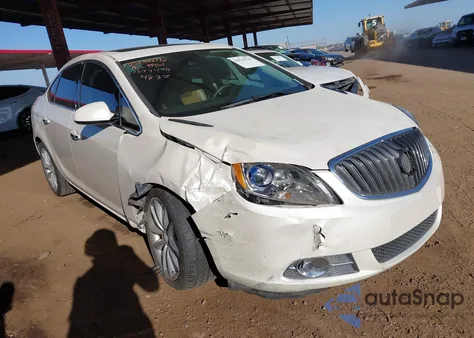 2014 Buick Verano Premium Group z USA, uszkodzony, nr VIN 1G4PT5SV5E4124837
